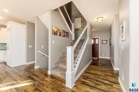 Entry Way - 101 Lakeview Dr, Hurley, SD 57036 photo 2 of 3