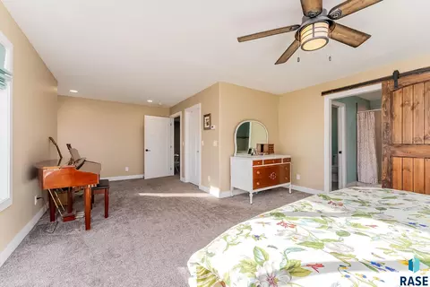 Bedroom - 101 Lakeview Dr, Hurley, SD 57036 photo 2 of 9