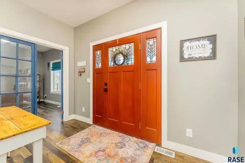 Entry Way - 101 Lakeview Dr, Hurley, SD 57036 photo 1 of 3