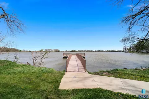 View/Area - 101 Lakeview Dr, Hurley, SD 57036 photo 3 of 10