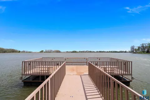 View/Area - 101 Lakeview Dr, Hurley, SD 57036 photo 5 of 10