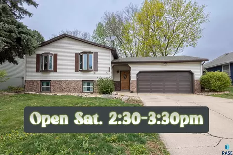 5004 W 49th St, Sioux Falls, SD 57106