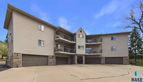 1600 S Southeastern Ave #306, Sioux Falls, SD 57103
