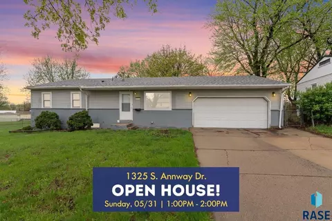 1325 S Annway Dr, Sioux Falls, SD 57103