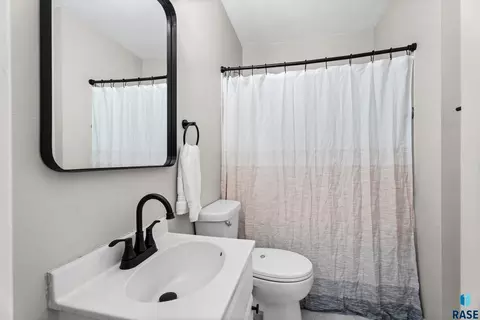 Bath - 100 W 1st St, Tea, SD 57064 photo 1 of 2