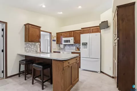 Kitchen - 5505 E Schave St, Sioux Falls, SD 57110 photo 1 of 6