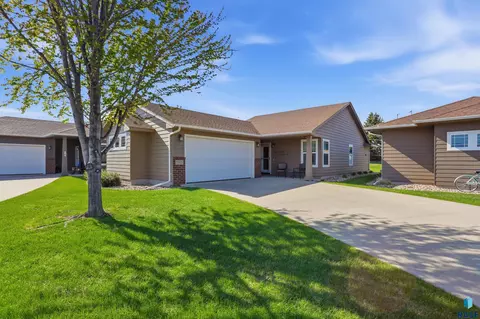 Exterior - 5505 E Schave St, Sioux Falls, SD 57110 photo 2 of 7