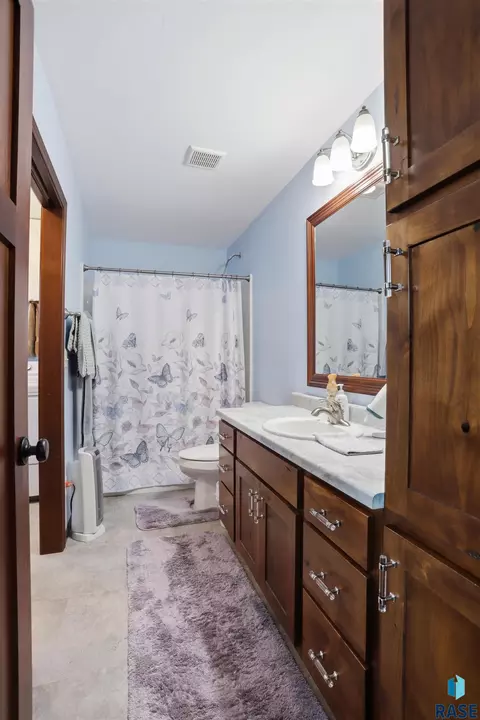 Bath - 5505 E Schave St, Sioux Falls, SD 57110 photo 1 of 2