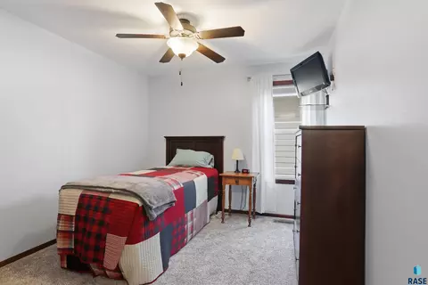 Bedroom - 5505 E Schave St, Sioux Falls, SD 57110 photo 2 of 2