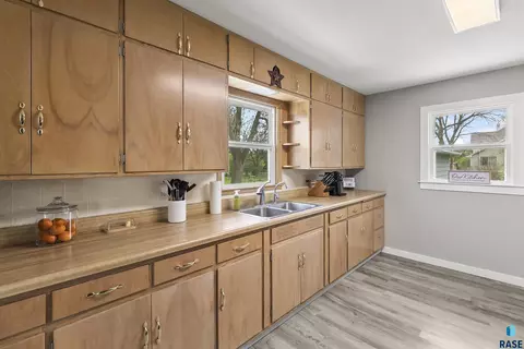 Kitchen - 707 E 6th St, Dell Rapids, SD 57022 photo 2 of 2