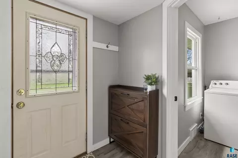 Entry Way - 707 E 6th St, Dell Rapids, SD 57022 photo 3 of 3