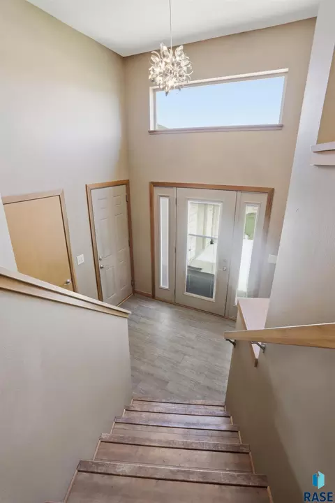 Entry Way - 1513 E 67th St N, Sioux Falls, SD 57104 photo 1 of 1