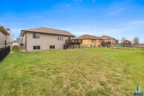 Exterior - 710 Fox Ct, Tea, SD 57064 photo 3 of 3