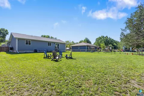 Exterior - 111 Iowa St, Centerville, SD 57014 photo 1 of 3