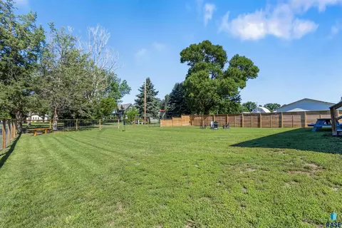 Exterior - 111 Iowa St, Centerville, SD 57014 photo 3 of 3