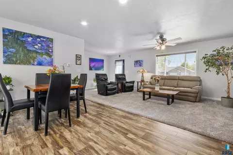 Living - 111 Iowa St, Centerville, SD 57014 photo 1 of 3