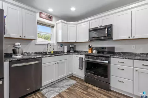 Kitchen - 111 Iowa St, Centerville, SD 57014 photo 1 of 2
