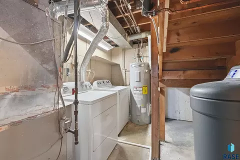 2108 E Sylvan Cir, Brandon, SD 57005 photo 32