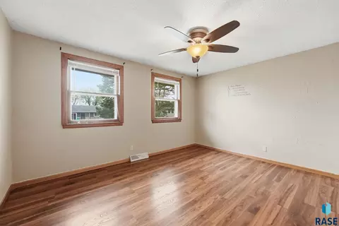 2108 E Sylvan Cir, Brandon, SD 57005 photo 19