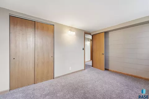 2108 E Sylvan Cir, Brandon, SD 57005 photo 30