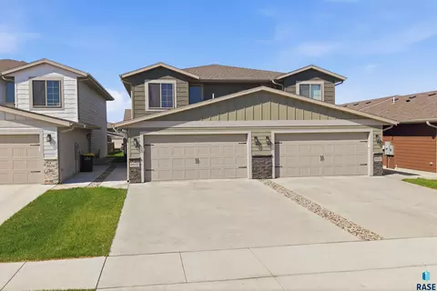 9532 W Dolores Dr, Sioux Falls, SD 57106
