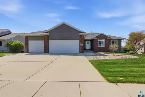 701 W Cascade St, Sioux Falls, SD 57108