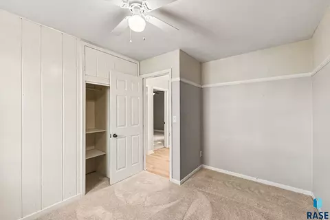 Bedroom - 1301 S Splitrock Blvd, Brandon, SD 57005 photo 5 of 7