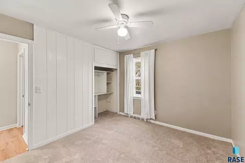 Bedroom - 1301 S Splitrock Blvd, Brandon, SD 57005 photo 4 of 7