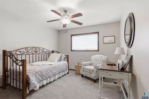 Bedroom - 2718 E Indigo Pl, Sioux Falls, SD 57108 photo 2 of 2
