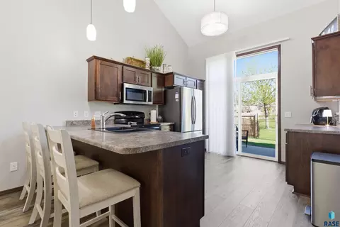 Kitchen - 2718 E Indigo Pl, Sioux Falls, SD 57108 photo 1 of 2