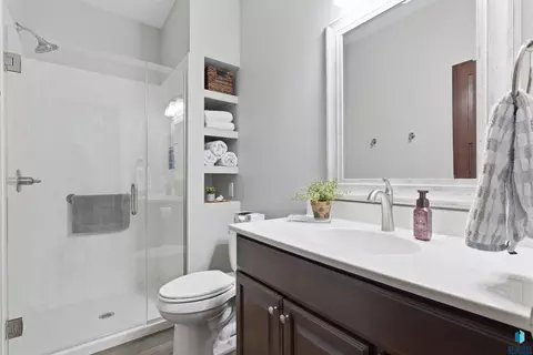 Bath - 2718 E Indigo Pl, Sioux Falls, SD 57108 photo 1 of 2