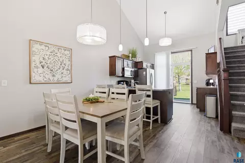 Dining - 2718 E Indigo Pl, Sioux Falls, SD 57108 photo 2 of 2