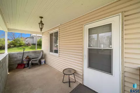 Exterior - 1303 N Main Ave, Sioux Falls, SD 57104 photo 1 of 10