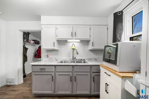 Other - 1303 N Main Ave, Sioux Falls, SD 57104 photo 5 of 14