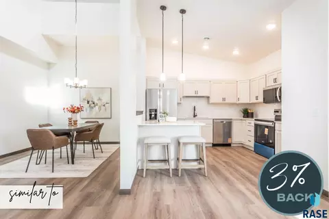 8006 E Tencate Pl, Sioux Falls, SD 57110