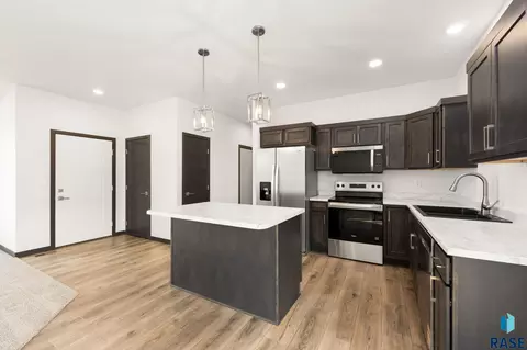 Kitchen - 316 S Willow Spring Dr, Sioux Falls, SD 57110 photo 1 of 7