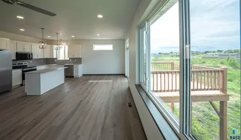 Living - 333 S Willow Spring Dr, Sioux Falls, SD 57110 photo 4 of 4