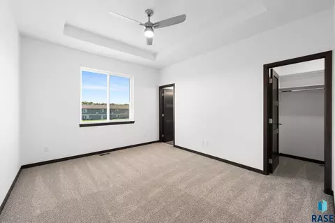 Bedroom - 333 S Willow Spring Dr, Sioux Falls, SD 57110 photo 1 of 6