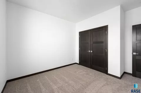 Bedroom - 333 S Willow Spring Dr, Sioux Falls, SD 57110 photo 6 of 6