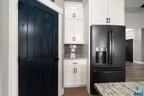 Other - 709 E Piping Rock Ln, Sioux Falls, SD 57108 photo 1 of 15