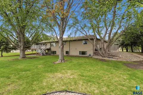 Exterior - 27302 Atkins Pl, Tea, SD 57064 photo 5 of 12