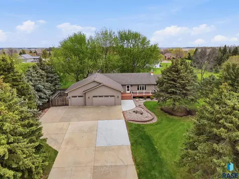27302 Atkins Pl, Tea, SD 57064