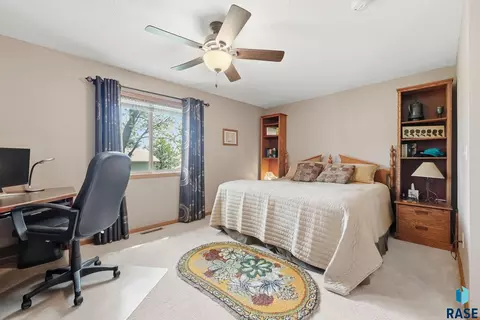 Bedroom - 27302 Atkins Pl, Tea, SD 57064 photo 1 of 4