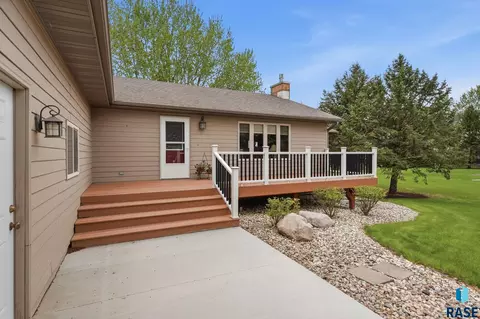 Exterior - 27302 Atkins Pl, Tea, SD 57064 photo 9 of 12