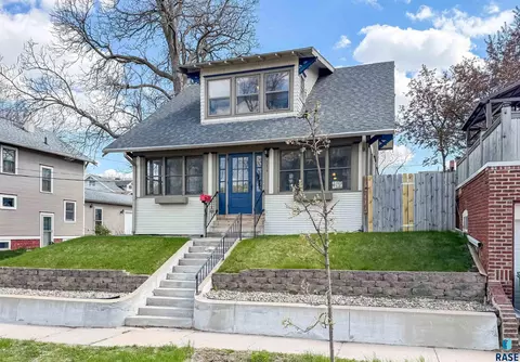 311 E 19th St, Sioux Falls, SD 57105