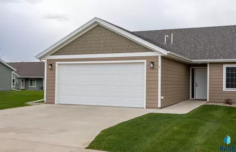 1217 N Marion Rd, Sioux Falls, SD 57107