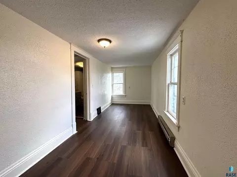 Living - 800 E 3rd St, Miller, SD 57362 photo 14 of 14