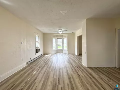 Living - 800 E 3rd St, Miller, SD 57362 photo 10 of 14