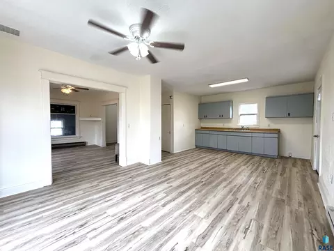 Living - 800 E 3rd St, Miller, SD 57362 photo 9 of 14