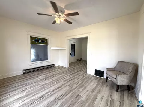 Living - 800 E 3rd St, Miller, SD 57362 photo 3 of 14